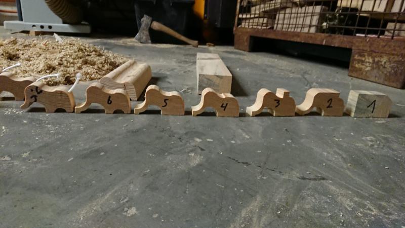 kleine Holzelefanten für den Kindergarten